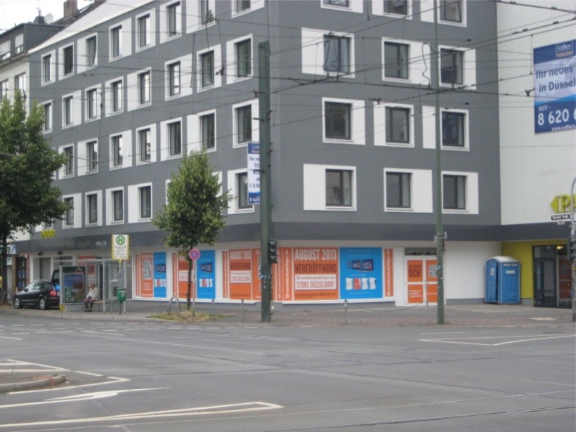 Die neue Notebooksbilliger-Filiale im Düsseldorfer Stadtteil Flingern an der Kreuzung Kreuzung Kreuzung Erkrather Straße /  Kettwiger Str.