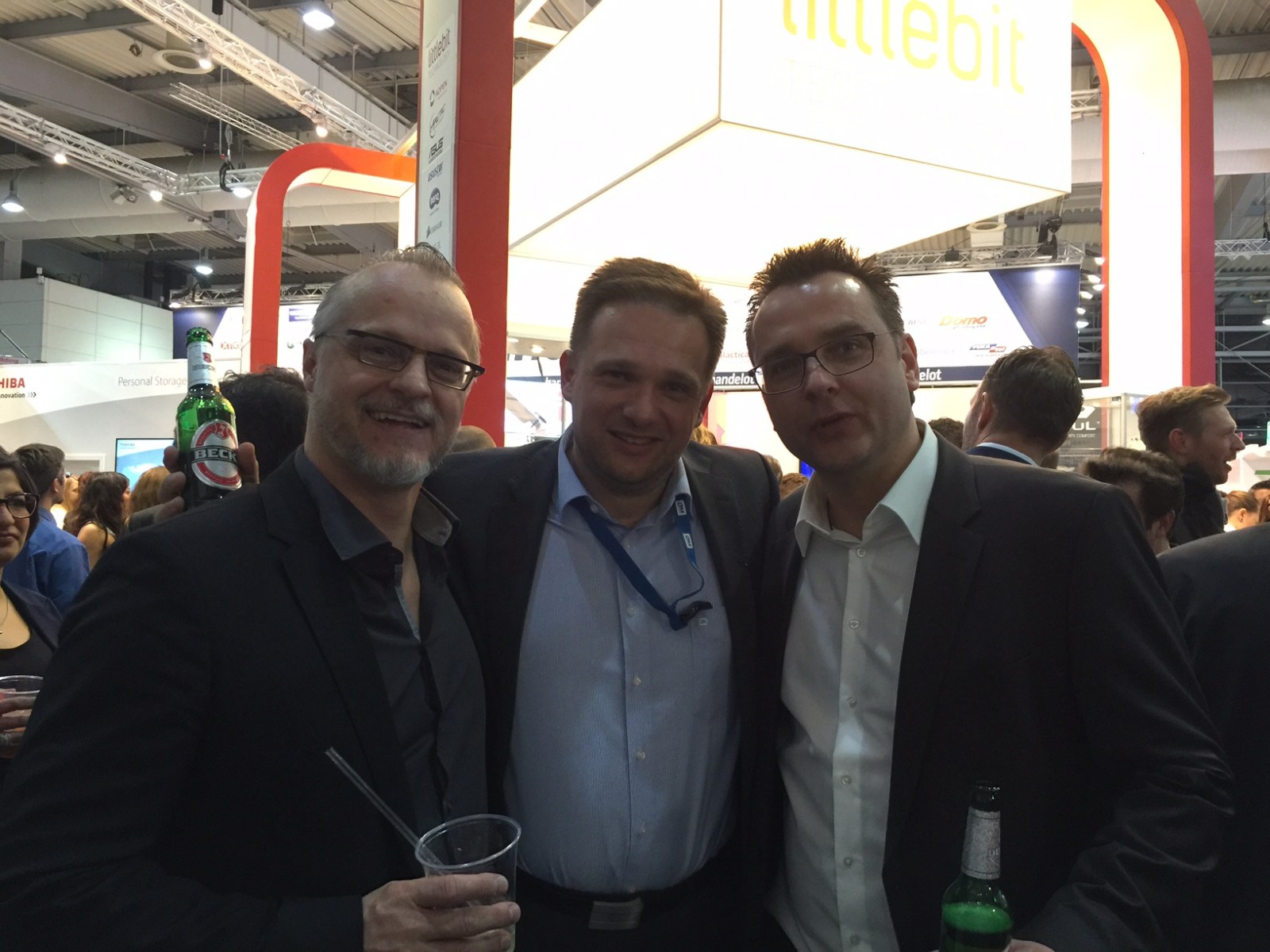 Littlebit-CEO Patrick Matzinger, Christian Czupalla (WD) und Gernot Sonnek (Action IT) v.l.n.r.