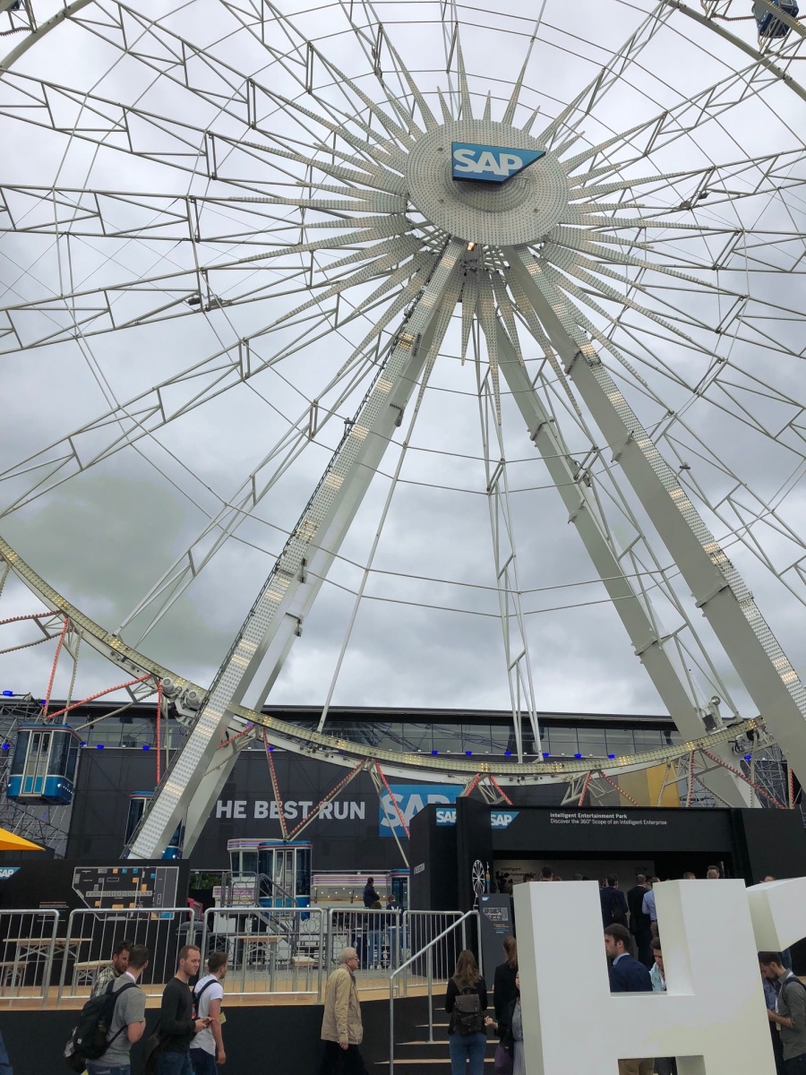 Das neue Wahrzeichen der Messe: Das SAP-Riesenrad