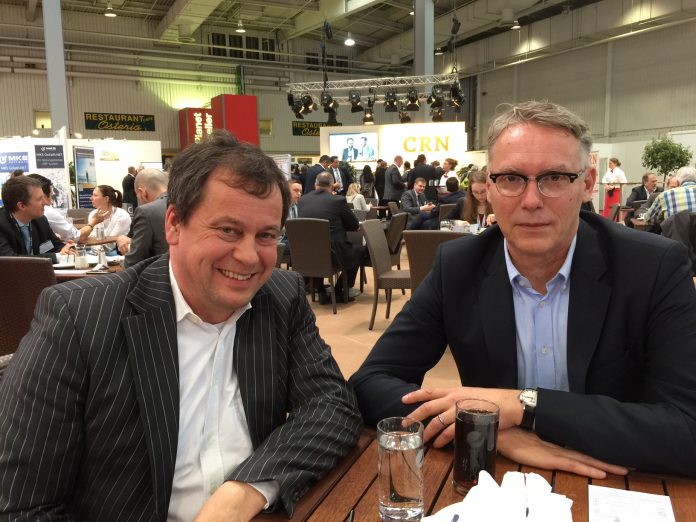 Franz Josef Medam (links) und Stefan Tiefenthal im Fachhandelszentrum Planet Reseller/CeBIT