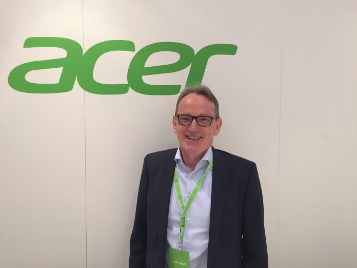 Acer-Manager Wilfried Thom auf der IFA