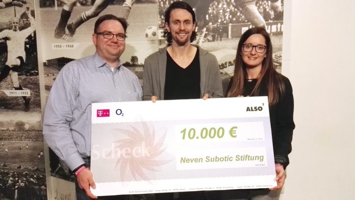 Spende für die Neven-Subotic-Stiftung (v.l.n.r. Lars Öhlschläger