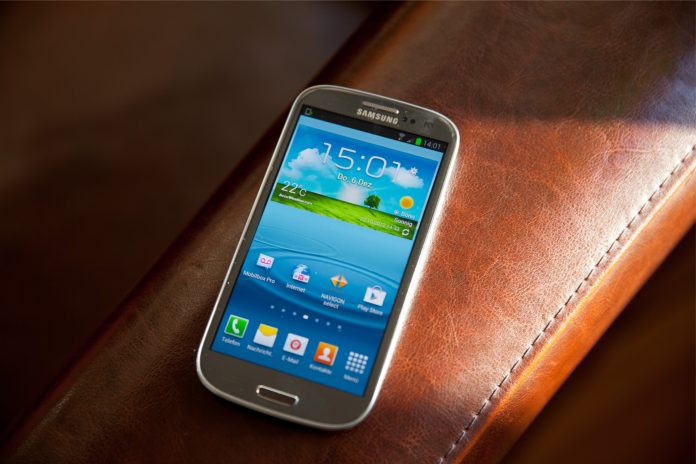 Smartphone von Samsung: die beliebteste CE-Marke in Deutschland