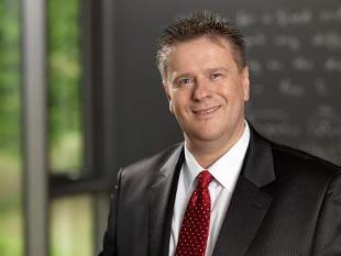 Hannes Niederhauser, CEO