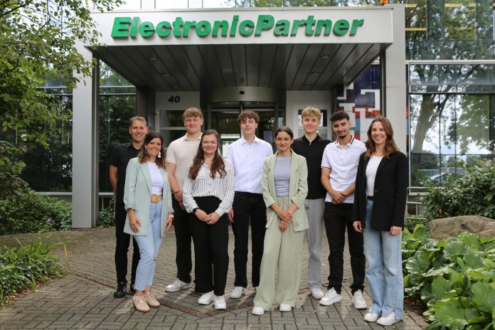 2025_Azubi-Start_ElectronicPartner Kopie